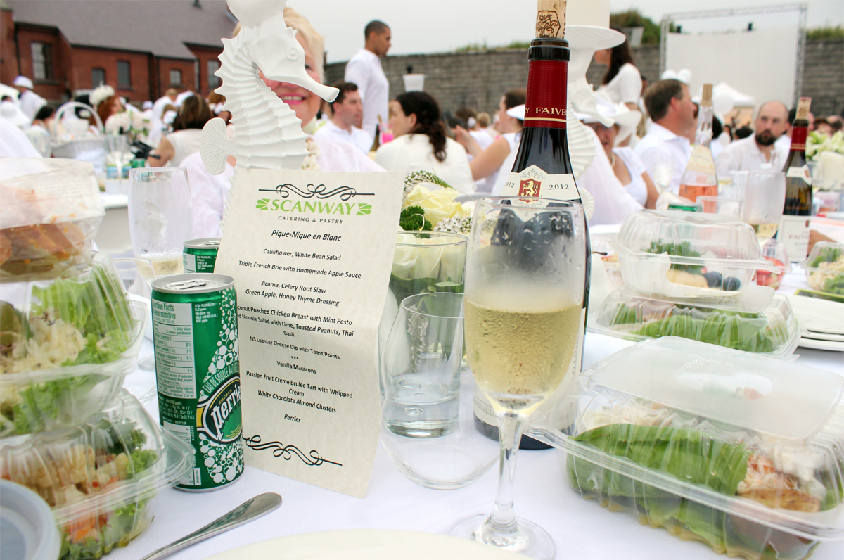 diner en blanc diner en blanc halifax 2015 citadel hill diner en blanc 07