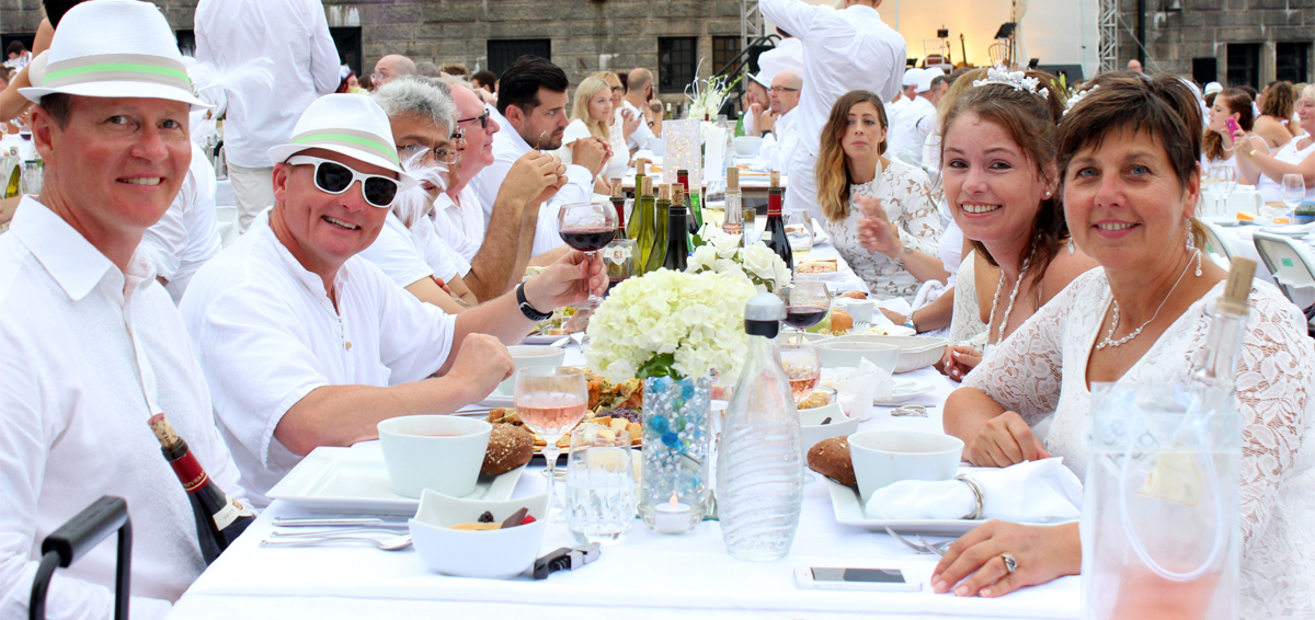 diner en blanc diner en blanc halifax 2015 citadel hill diner en blanc 15