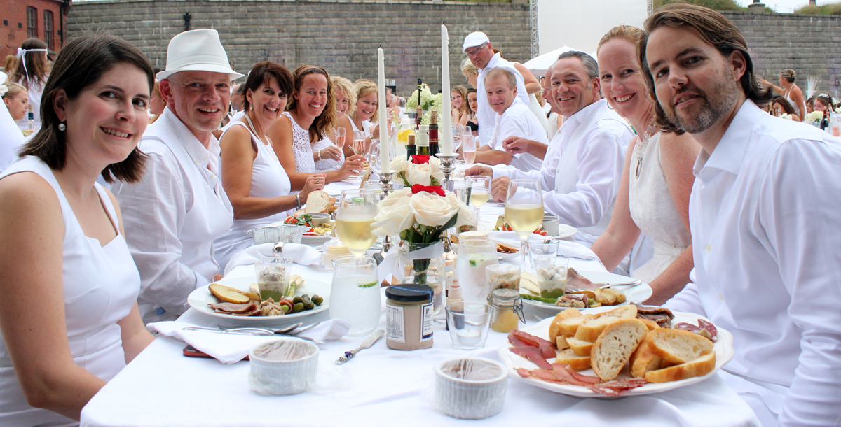 diner en blanc diner en blanc halifax 2015 citadel hill diner en blanc 18