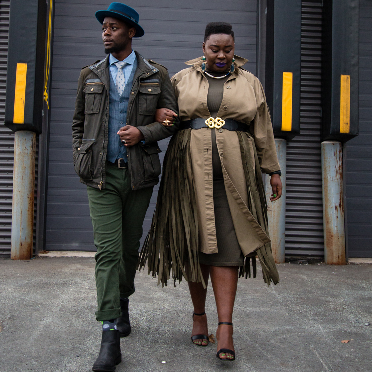 style twins olive green army green stylish duos stylish couples how to wear olive how to wear army green 17