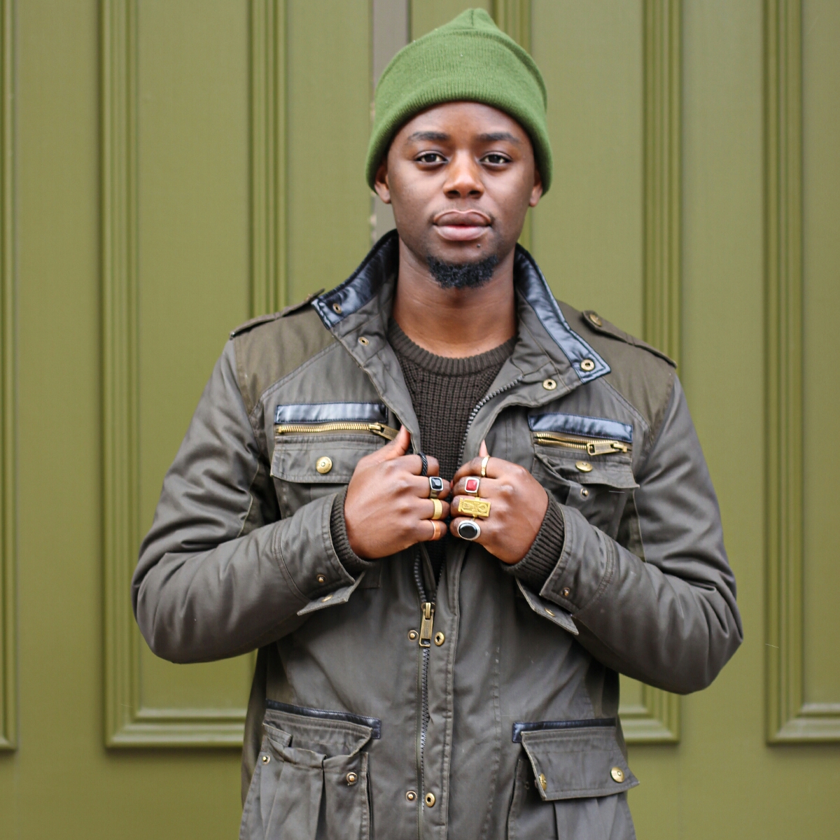 style twins stylish siblings stylish duos style duos green street style all green outfit his and hers green outfits 03