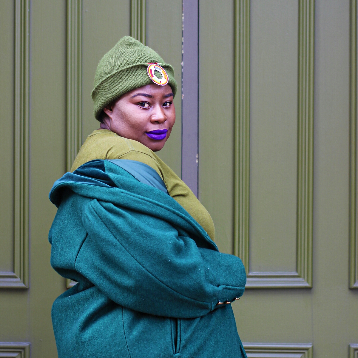 style twins stylish siblings stylish duos style duos green street style all green outfit his and hers green outfits 04