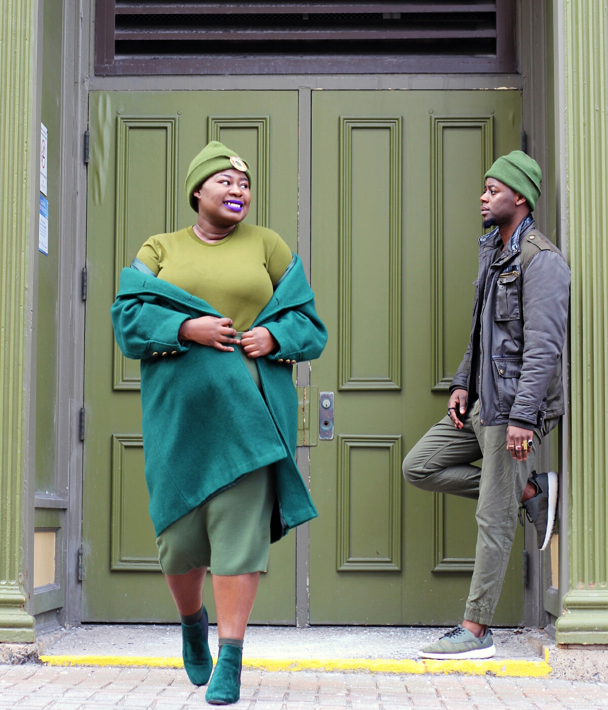 style twins stylish siblings stylish duos style duos green street style all green outfit his and hers green outfits 06