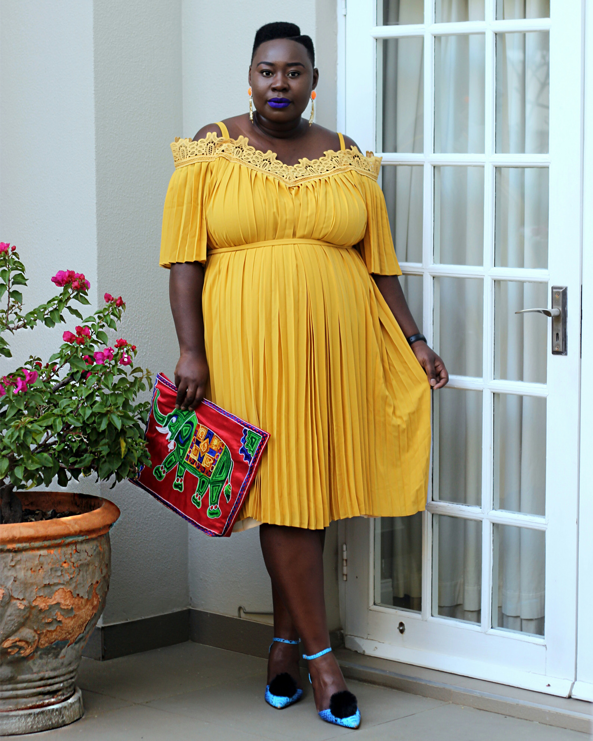 south africa fashion week outfit, plus size yellow dress, eloquii yellow dress, plus size fashion week streetstyle 01